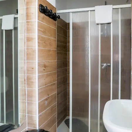 Πανσιόν Lena 3*