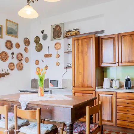 Lena Affittacamere 3*